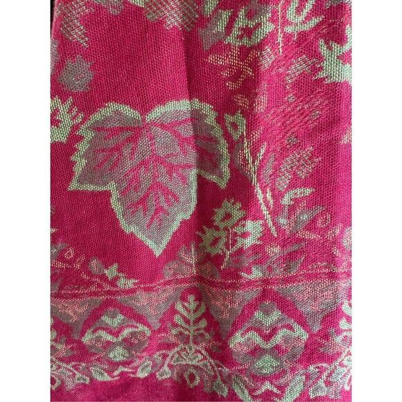 Collection 18 Red green leaf scarf fringe tassel Autumn - Picture 3 of 5